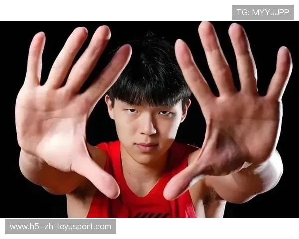 杨瀚森减重成效显现:训练视频点燃回归期待 杨瀚森减重成效显现:训练视频点燃回归期待